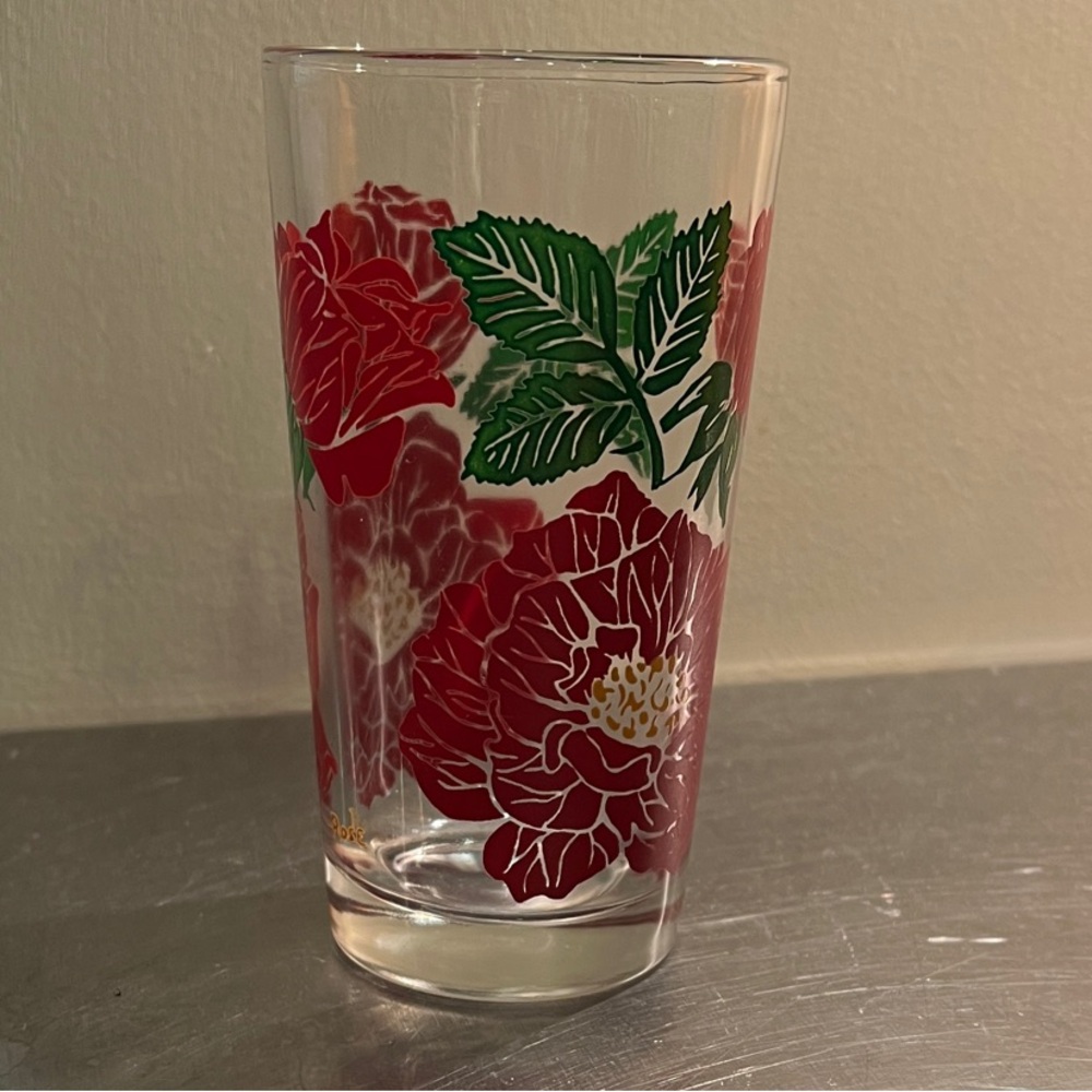 Floral Glass Tumbler with Red and Green Design